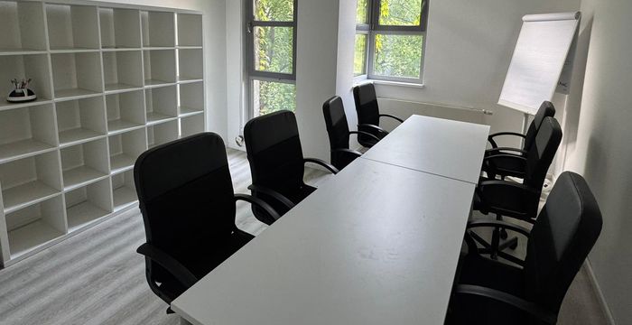 8 Huttenstraße, Berlin - Image 2