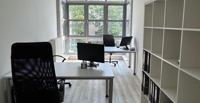 8 Huttenstraße, Berlin - Image 2