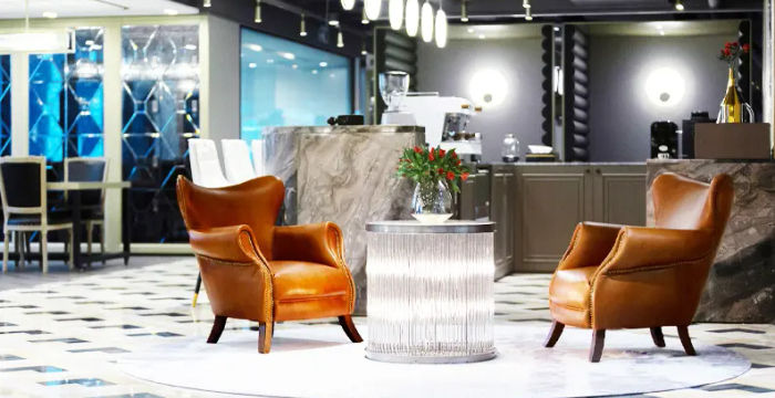 Chongqing Metropolitan Oriental Plaza - Image 3