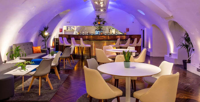 Adam House - Image 4