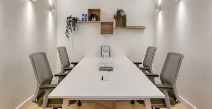 12 Rue Chabanais, Paris - Image 2