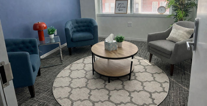 Clarendon Clarendon - Image 2