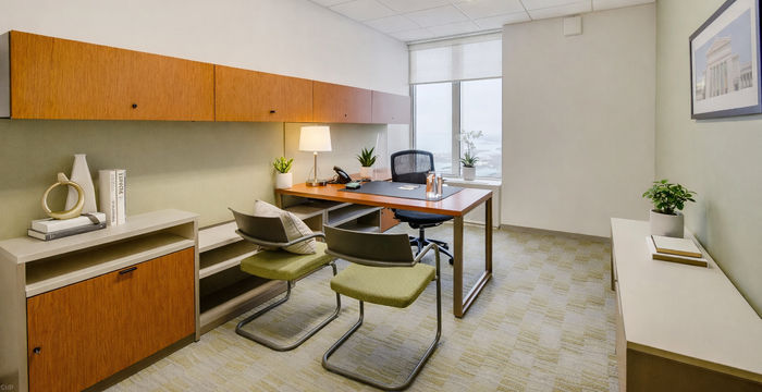 Aon Center - Image 2