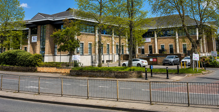 Home Gardens, Dartford - Image 3