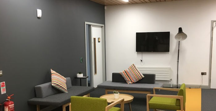 385 Springfield Rd, Belfast - Image 2