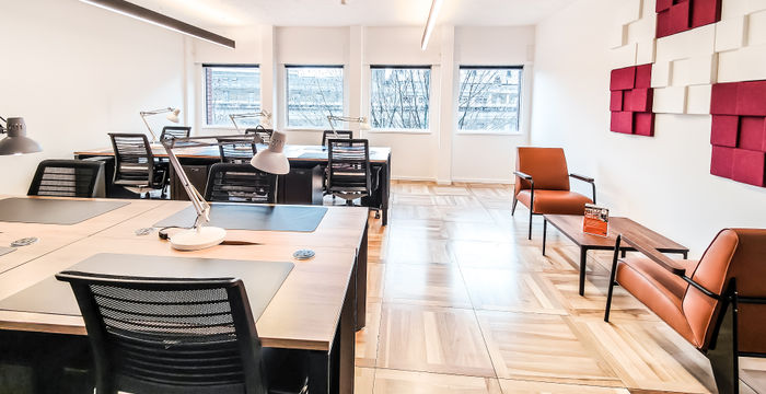 7 Harp Lane, London - Image 3