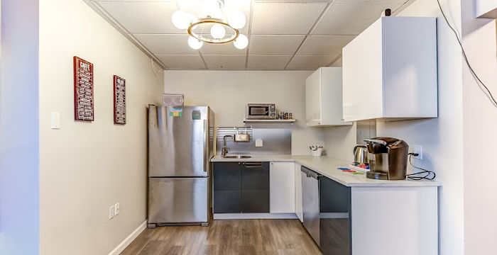 9030 35th Ave Sw, Seattle - Image 3