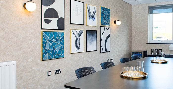 4300 Parkway, Hampshire - Image 5