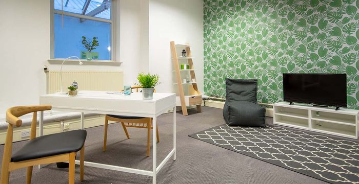 Corinium Avenue, Gloucester - Image 2