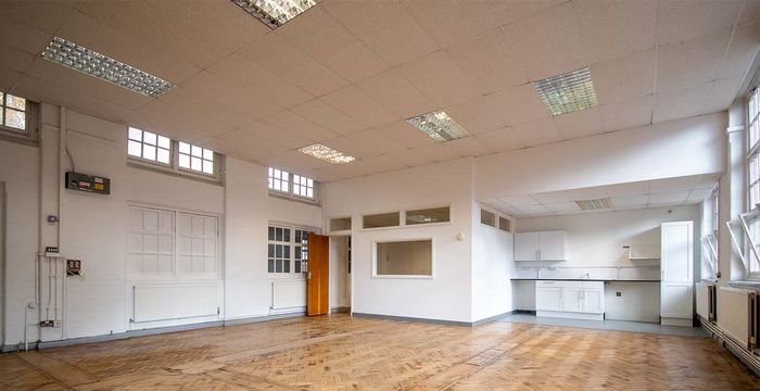 Alexander Road, Hertfordshire - Image 5