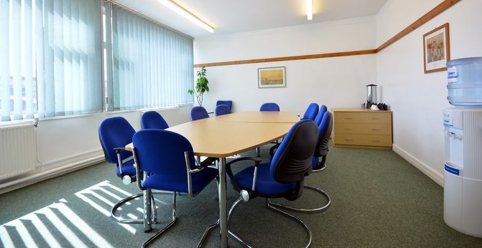 Cheney Manor Rd, Wiltshire - Image 5