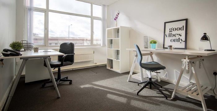 Cheney Manor Rd, Wiltshire - Image 3