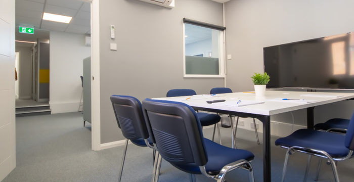 351 Rainham Rd S, Dagenham - Image 2