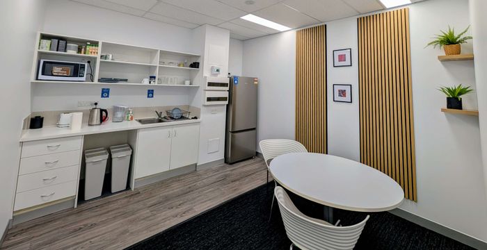 207 Currumburra Road, Ashmore - Image 3