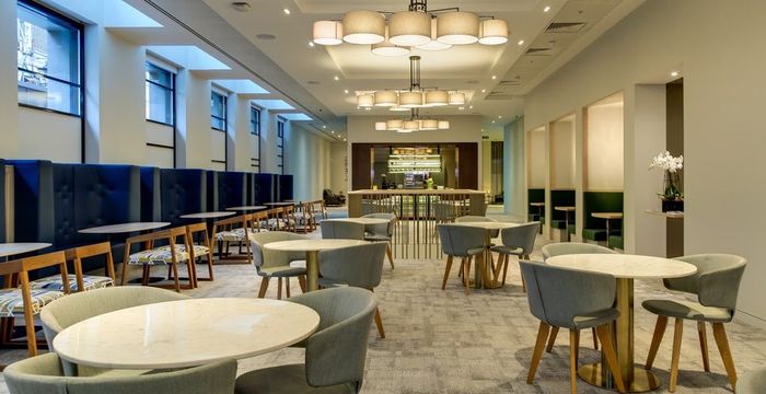 8 St James’s Square, London - Image 2