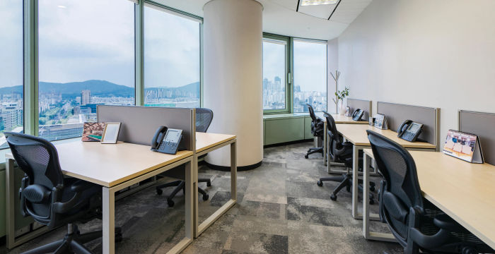 Glass Tower - Image 3