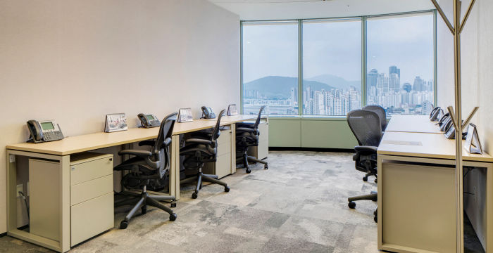 Glass Tower - Image 2