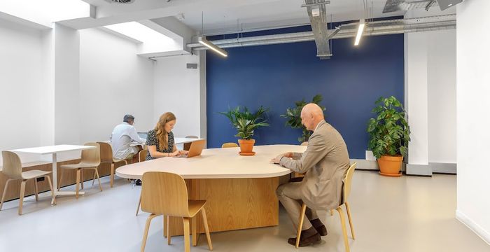 Fishers Lane, Chiswick - Image 4