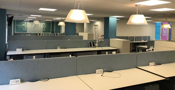 52 Grosvenor Gardens, Greater London - Image 3