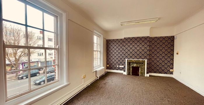 157 London Road, Greater London - Image 3