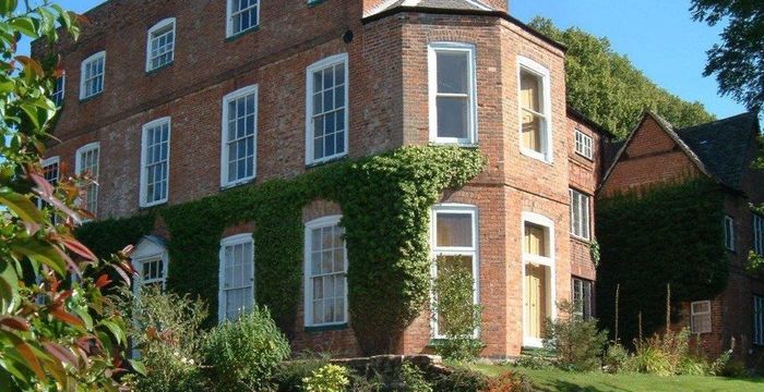 8 Main Street, Glenfield - Image 4