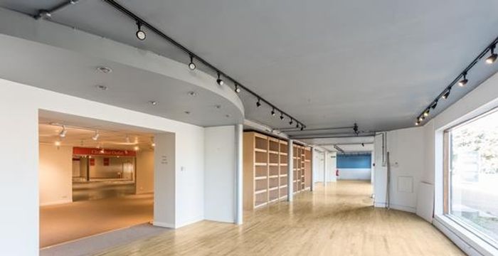 Terminus Road, Chichester - Image 4