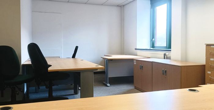 Avenue De Clichy, Merthyr Tydfil - Image 2