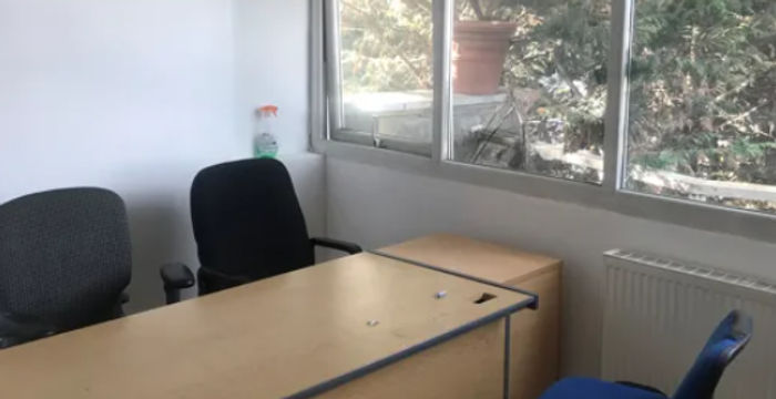 Amberley Way, Hounslow - Image 4