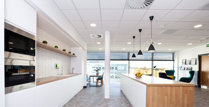 4-5 Lochside Way, Edinburgh - Image 2