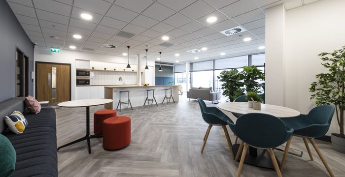 4-5 Lochside Way, Edinburgh - Image 4