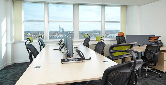 2 Queens Walk, Berkshire - Image 2