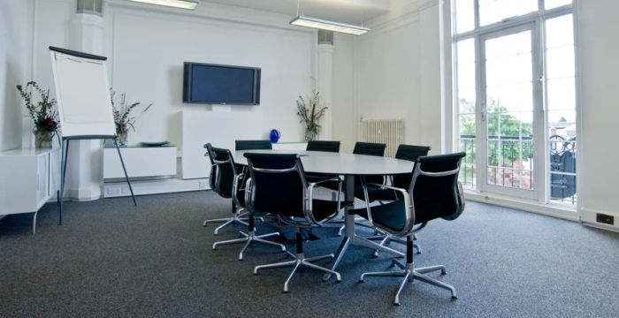 Bull Hill, Leatherhead Surrey - Image 4