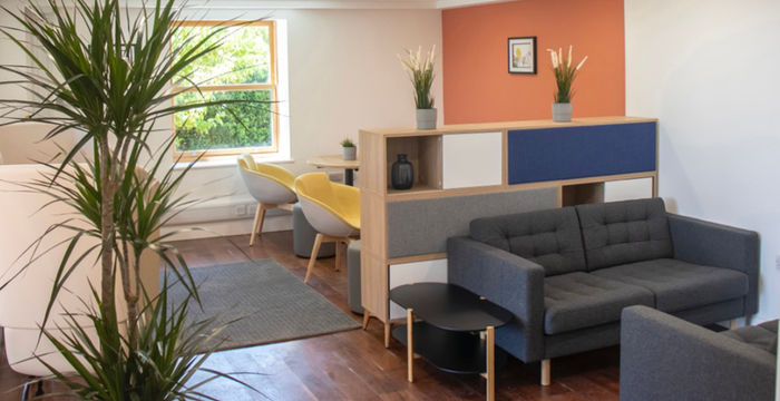 West Street, Farnham - Image 2