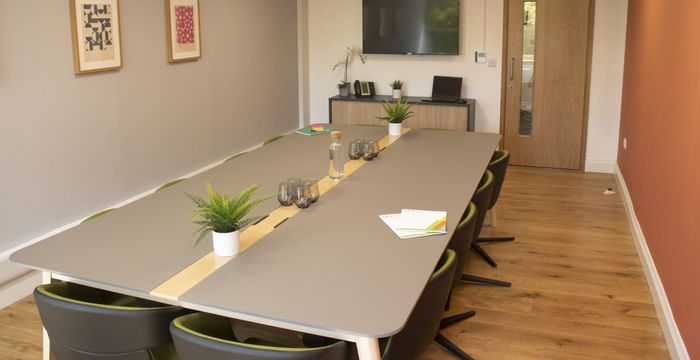 West Street, Farnham - Image 5