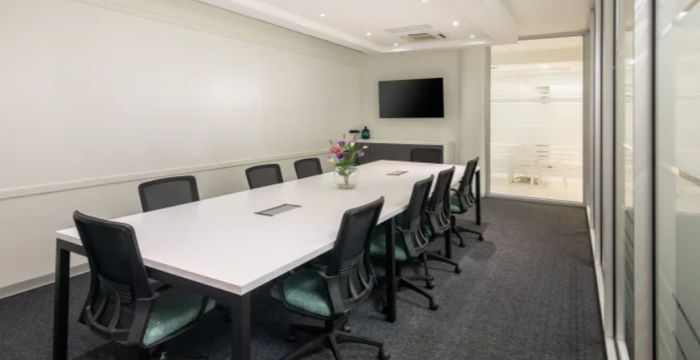 Mac Mac Building - Image 3