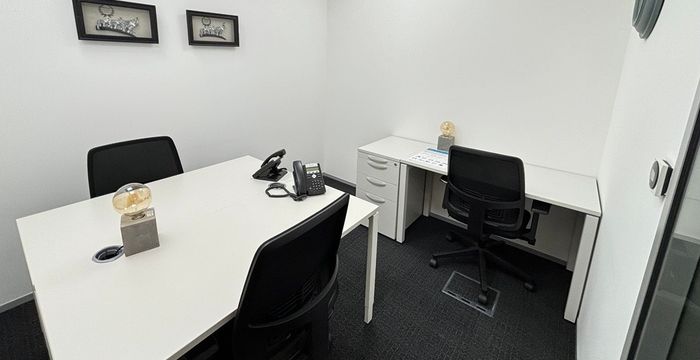 Robert Robinson Avenue, Oxford - Image 4