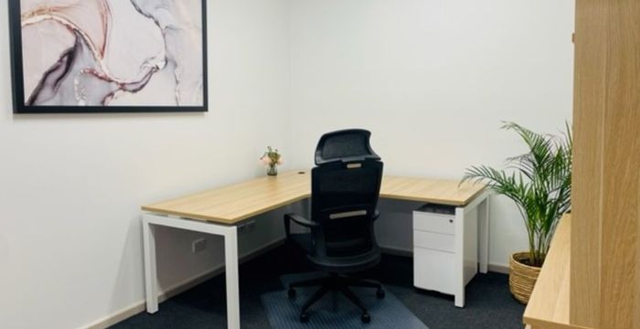 West End Professional Suites - Image 4