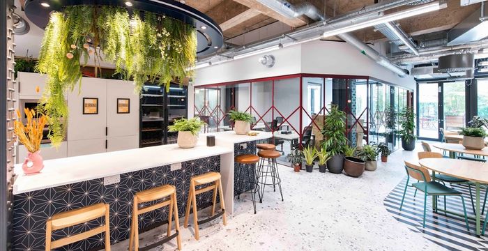 2 Whitechapel Road, Greater London - Image 2