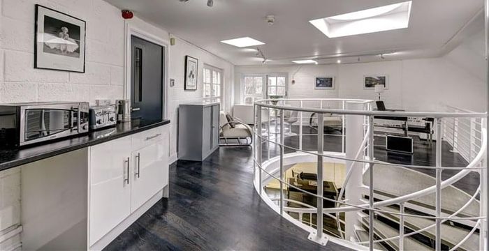 32 Caxton Road, Greater London - Image 4