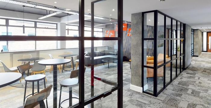 33 Cathedral Road, Pontcanna - Image 2