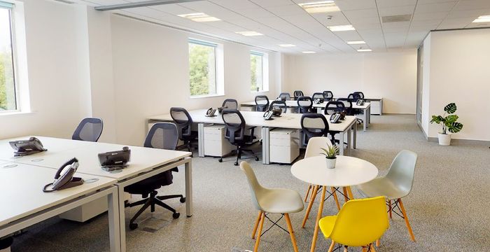 Lydiard Fields, Swindon Wiltshire - Image 4