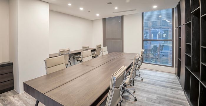 4 Ton That Tung, Kim Lien - Image 2