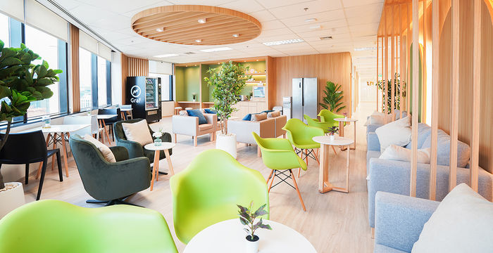 Sukhumvit Road, Khet Khlong Toei - Image 5