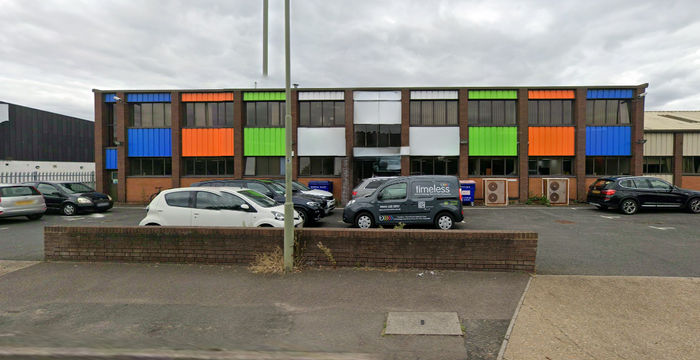 33 Hanworth Road, Surrey - Image 4