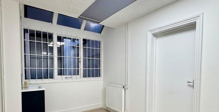 11 Welbeck Street 11 Welbeck Street, Greater London - Image 2