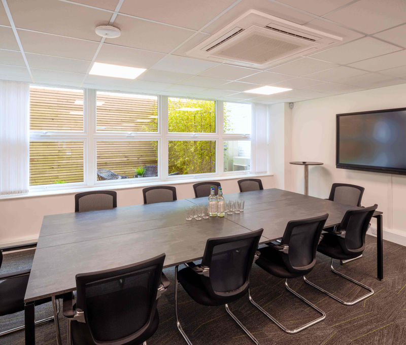 13-15 George Street, Buckinghamshire - Image 2