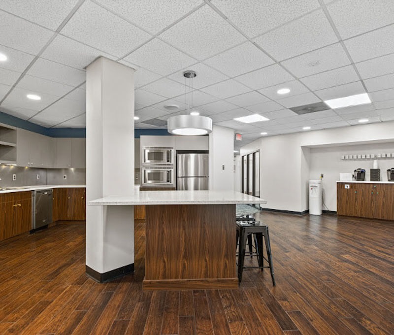 100 Cummings Center, Beverly - Image 10