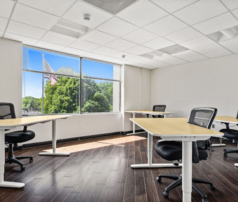 100 Cummings Center, Beverly - Image 1