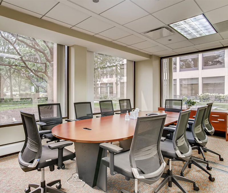 8745 W Higgins Road, Chicago - Image 2