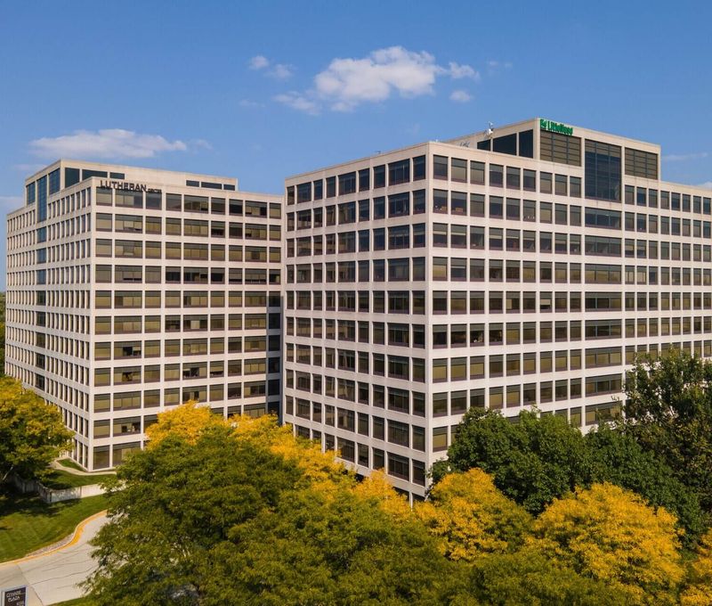 8745 W Higgins Road, Chicago - Image 4